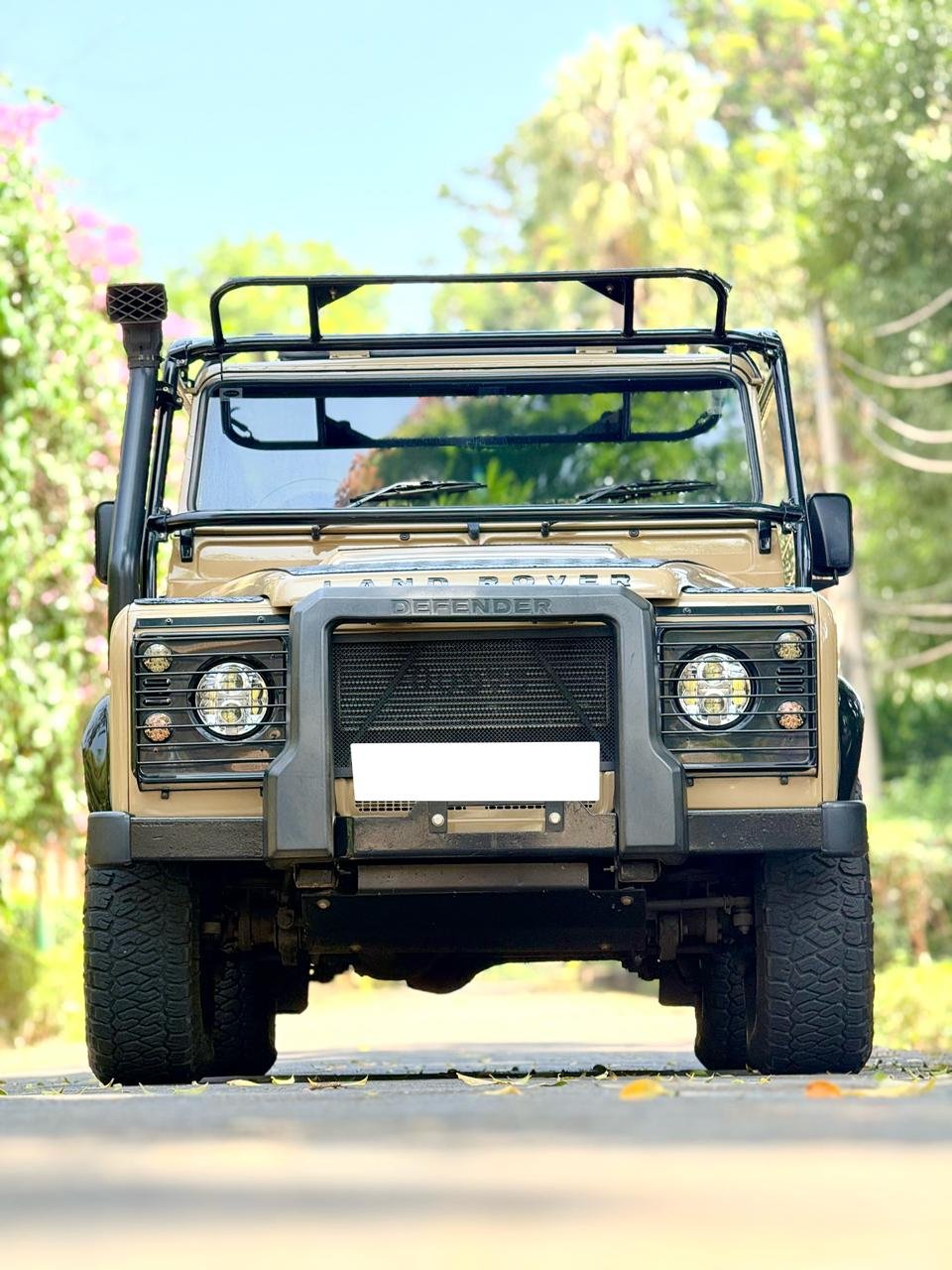 2010 LANDROVER DEFENDER 110 {LOCAL}